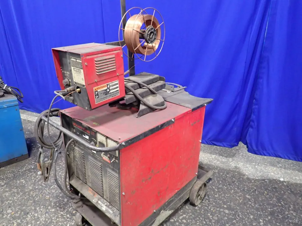 Lincoln Electric 400a Welder W/ Wire Feeder - Idealarc Cv-400