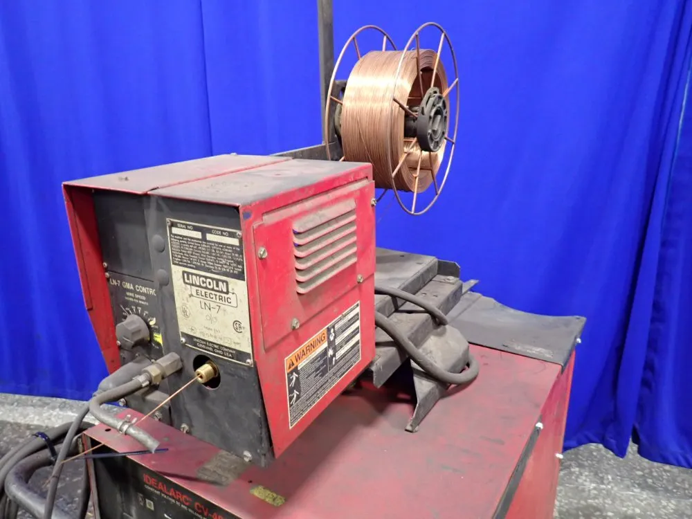 Lincoln Electric 400a Welder W/ Wire Feeder - Idealarc Cv-400