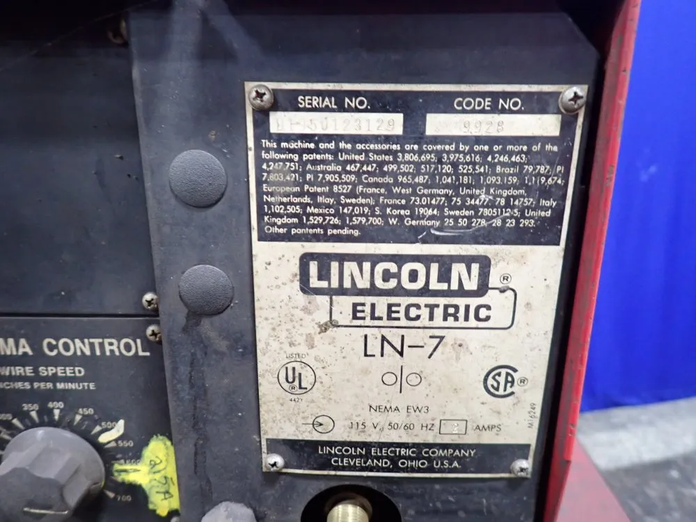 Lincoln Electric 400a Welder W/ Wire Feeder - Idealarc Cv-400