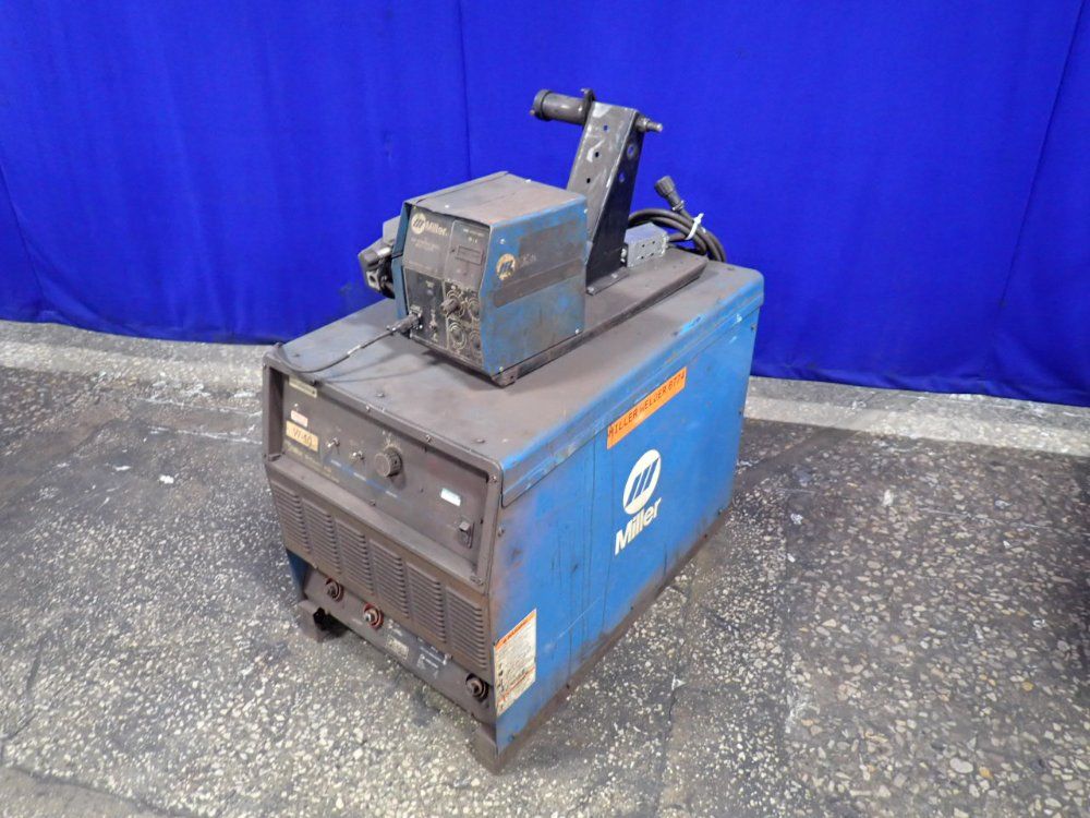 Miller 450a Welder W/ Wire Feeder - Deltaweld 452