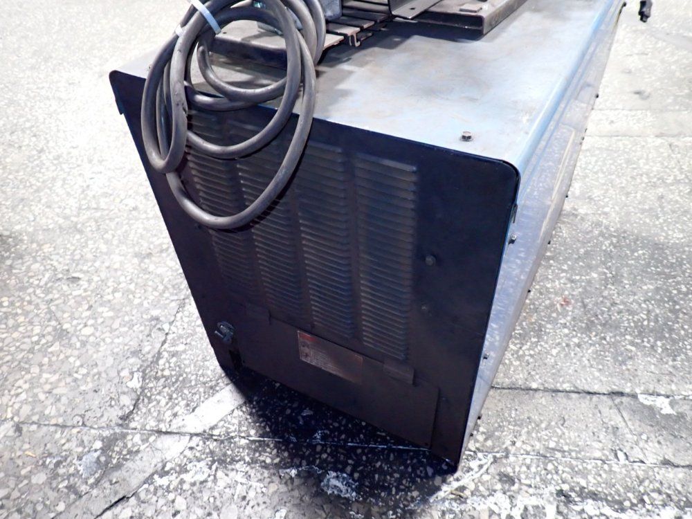 Miller 450a Welder W/ Wire Feeder - Deltaweld 452