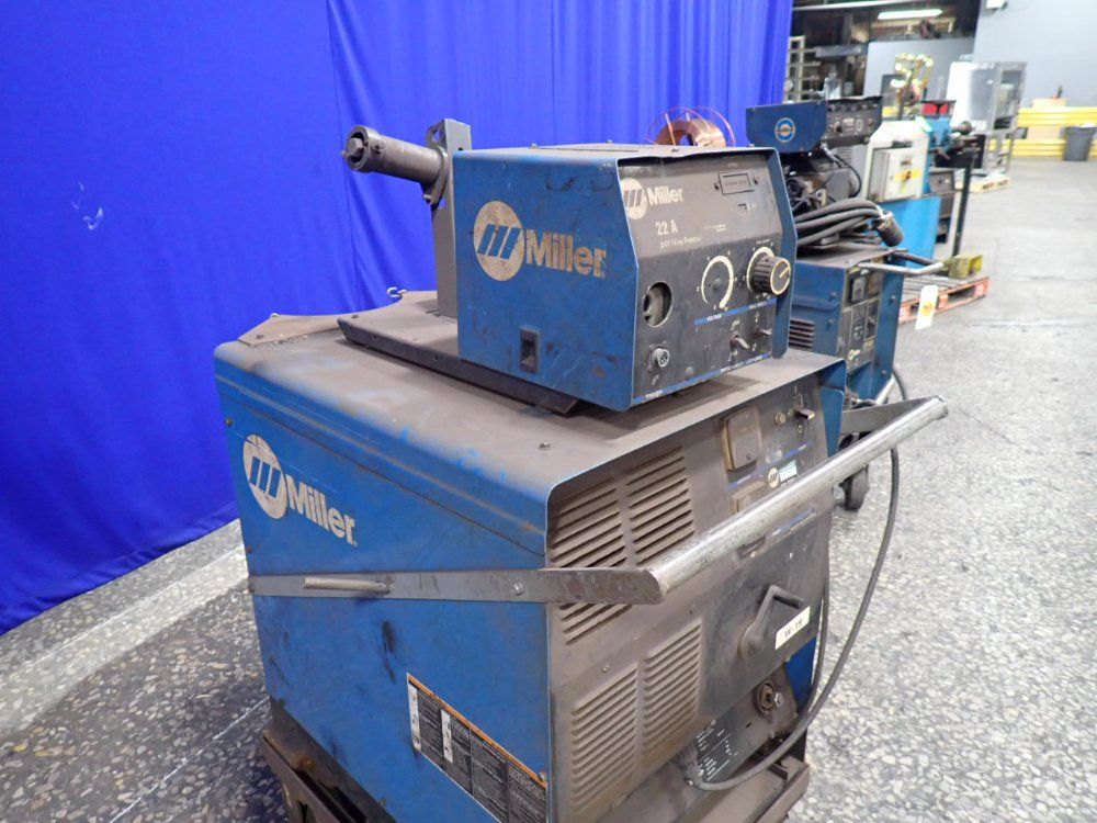 Miller 300a Welder W/ Wire Feeder - Cp-302
