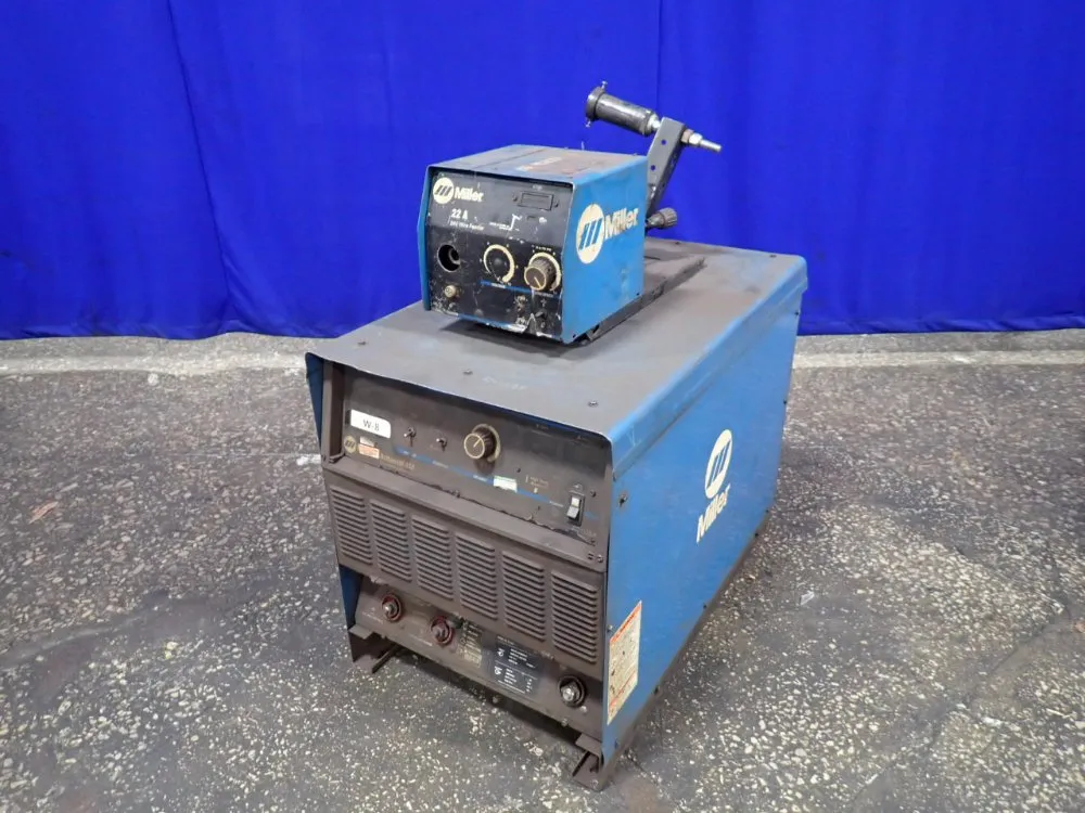 Miller 450a Welder W/ Wire Feeder - Deltaweld 452