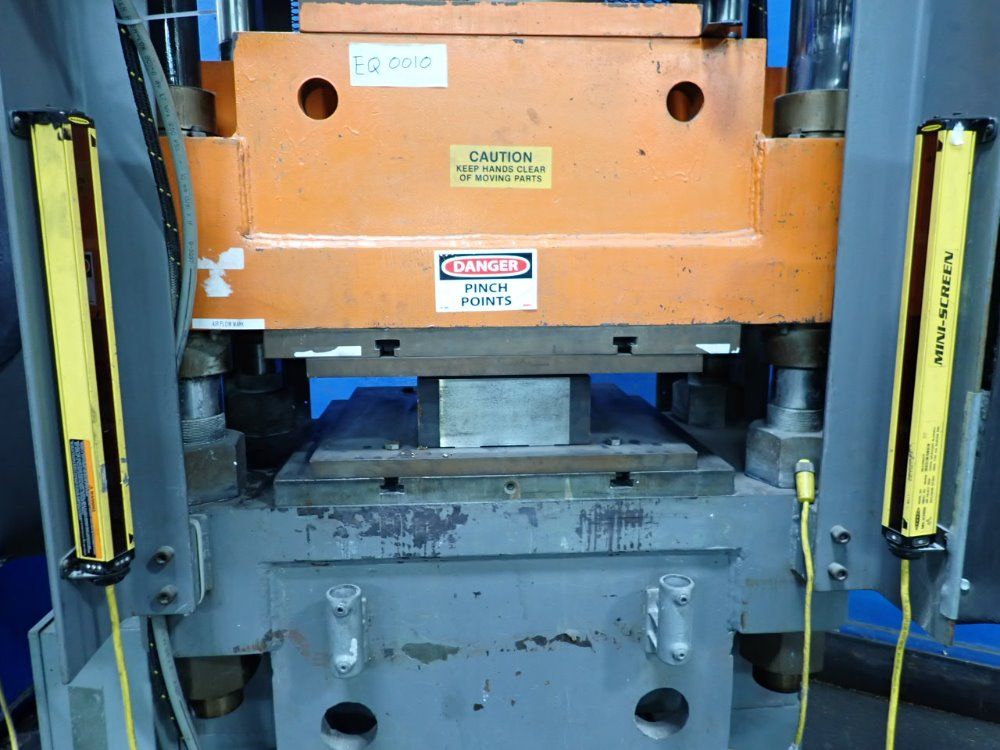 Ram 250 Ton 4-post Hydraulic Press