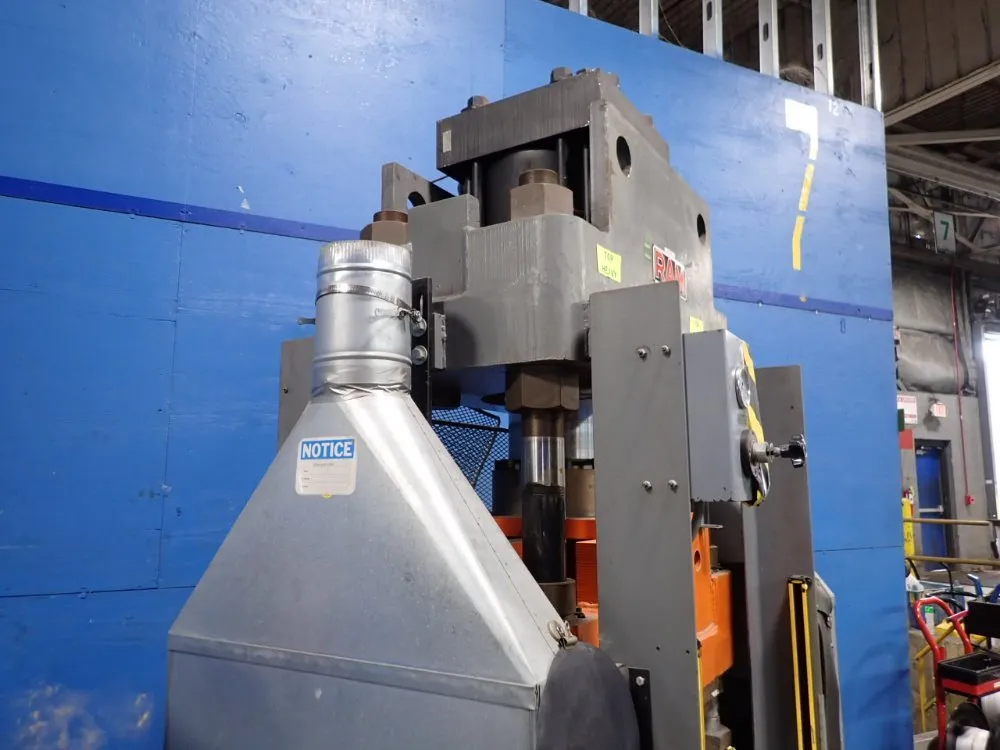 Ram 250 Ton 4-post Hydraulic Press