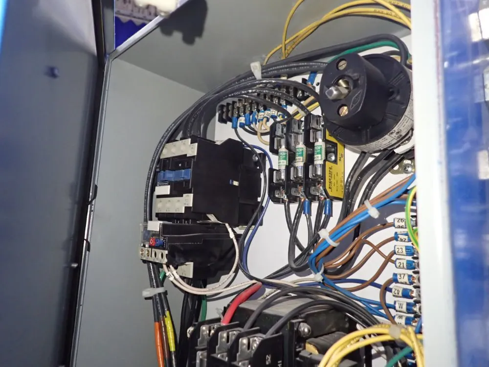 Ram 250 Ton 4-post Hydraulic Press