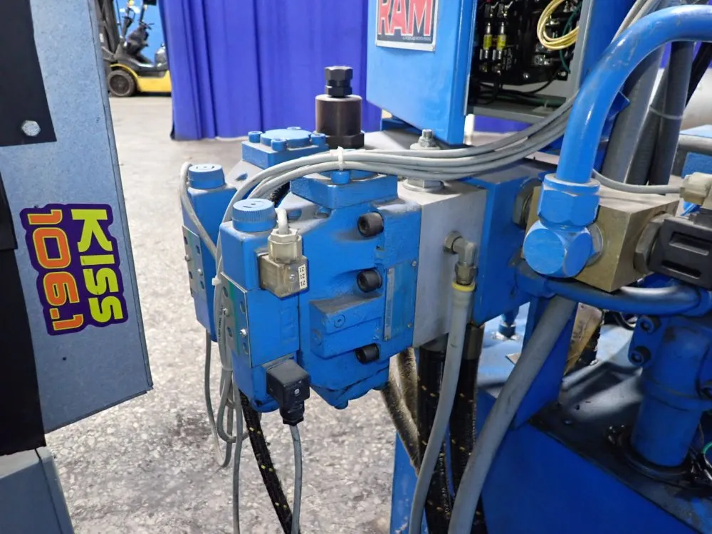 Ram 250 Ton 4-post Hydraulic Press