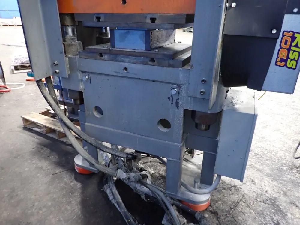 Ram 250 Ton 4-post Hydraulic Press