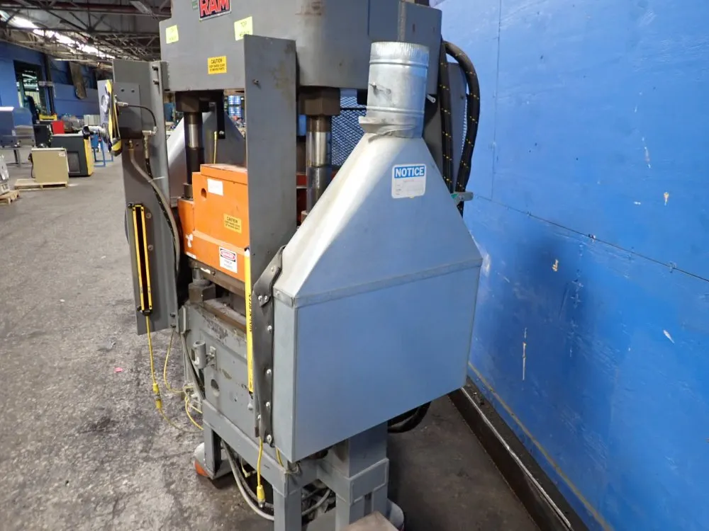Ram 250 Ton 4-post Hydraulic Press
