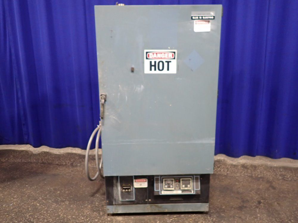 Blue M Oven - Cd-136f