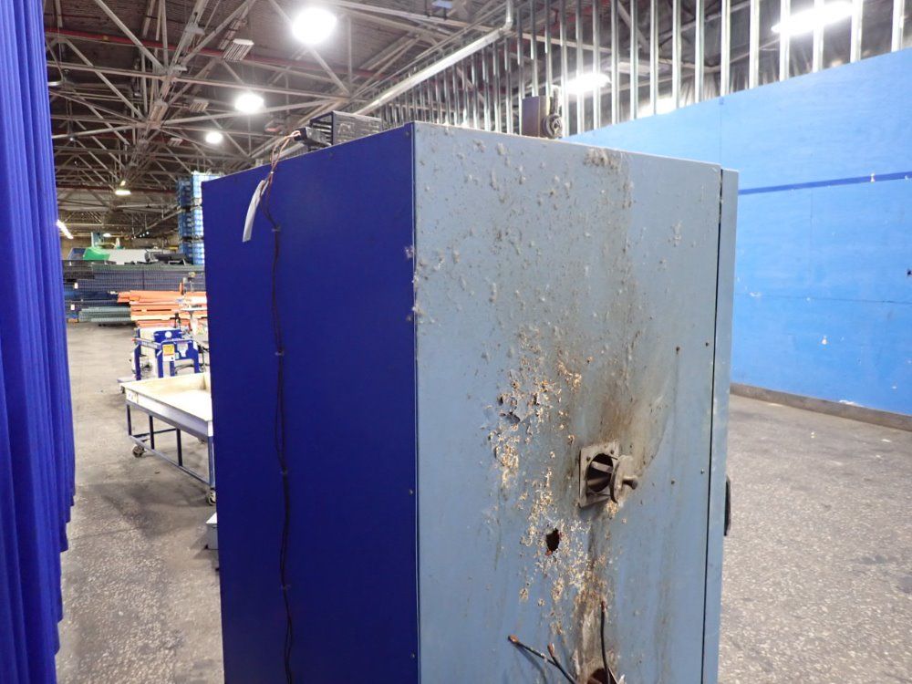 Blue M Oven - Cd-136f