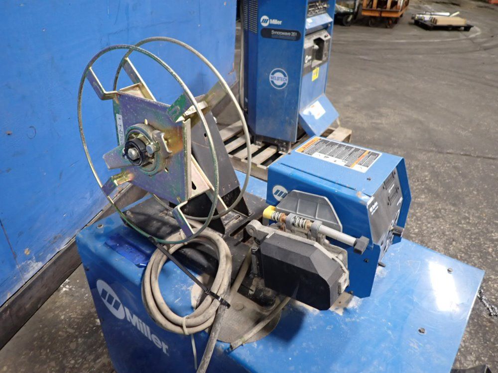 Miller 650 Amp Welder - Dimension 652