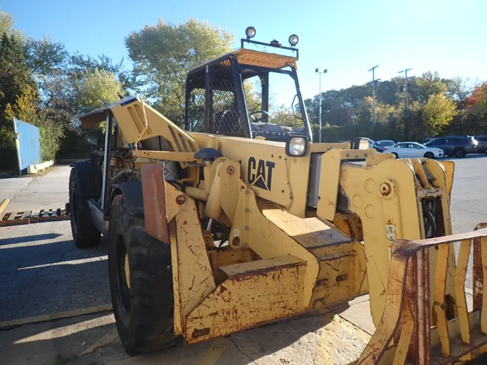 Catepillar 10,000 Lbs Gas Powered Telehandler - Th103
