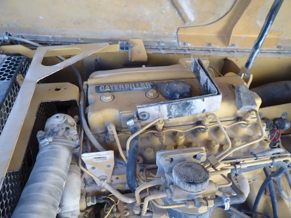 Catepillar 10,000 Lbs Gas Powered Telehandler - Th103