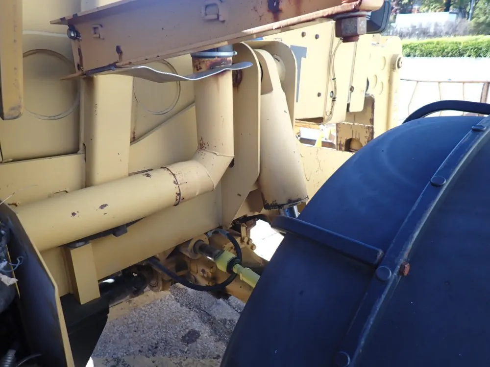 Catepillar 10,000 Lbs Gas Powered Telehandler - Th103