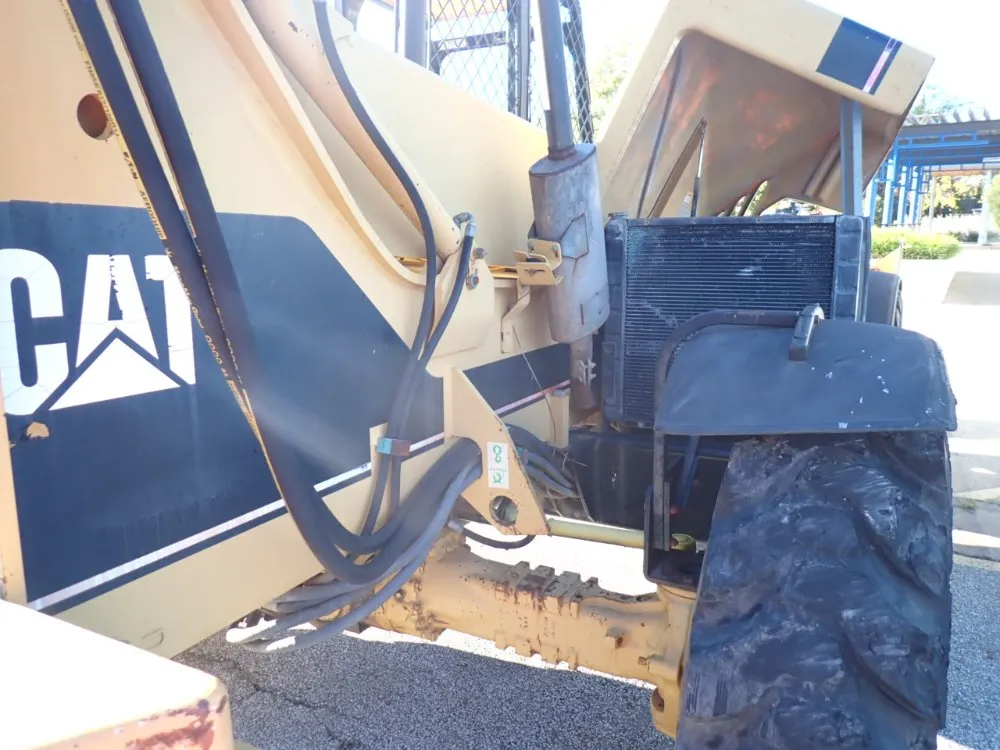 Catepillar 10,000 Lbs Gas Powered Telehandler - Th103