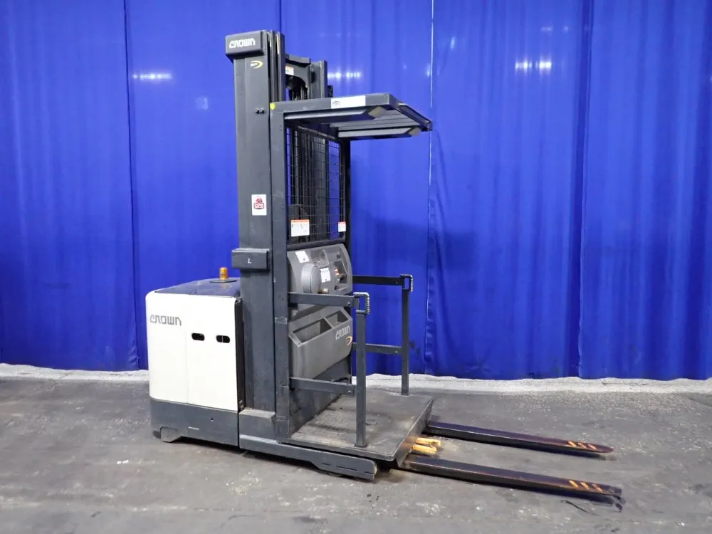 Crown 3000 Lbs Order Picker - Sp 3500 Series