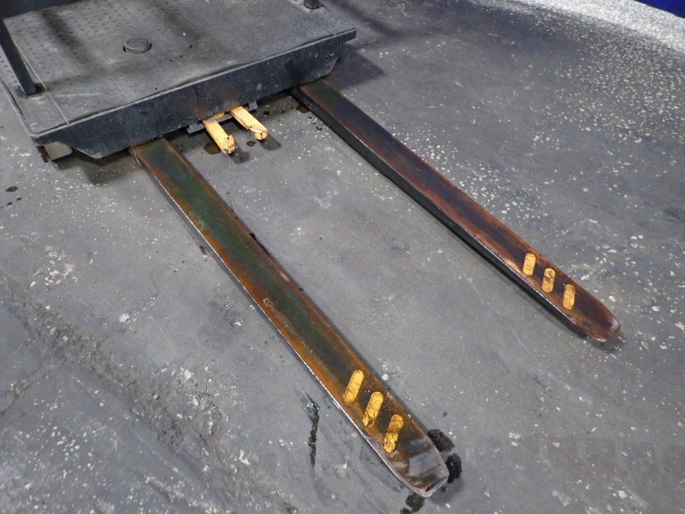 Crown 3000 Lbs Order Picker - Sp 3500 Series