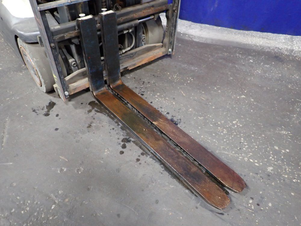 Crown 9539 Lbs Stand Up Forklift - Rc 5500 Series