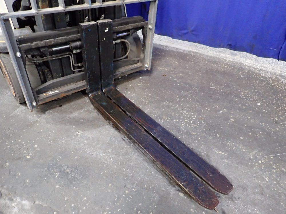 Crown 4825 Lbs Stand Up Forklift - Rc 5500 Series