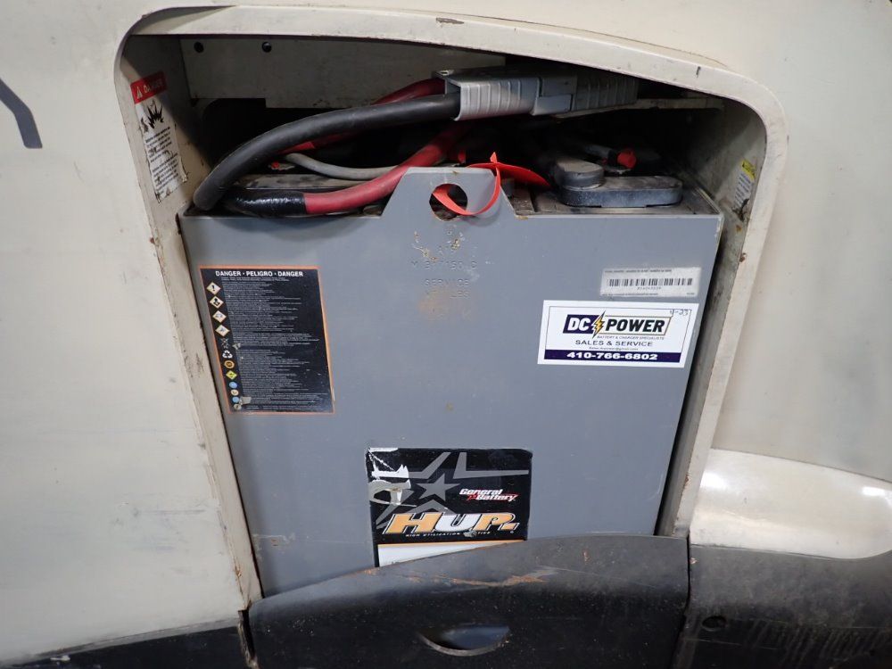 Crown 4825 Lbs Stand Up Forklift - Rc 5500 Series