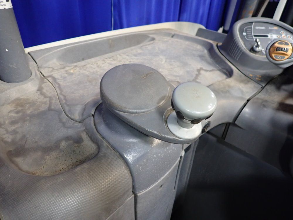 Crown 4825 Lbs Stand Up Forklift - Rc 5500 Series