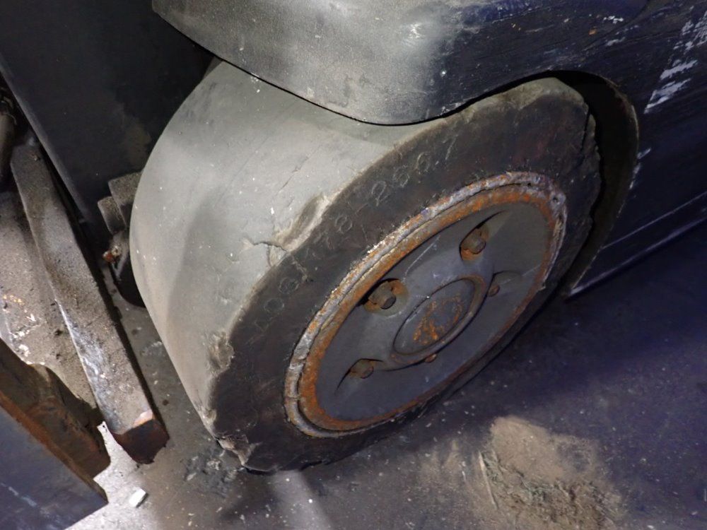 Crown 4825 Lbs Stand Up Forklift - Rc 5500 Series