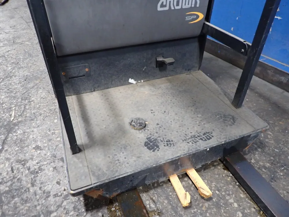 Crown 3000 Lbs Order Picker - Sp 3500 Series