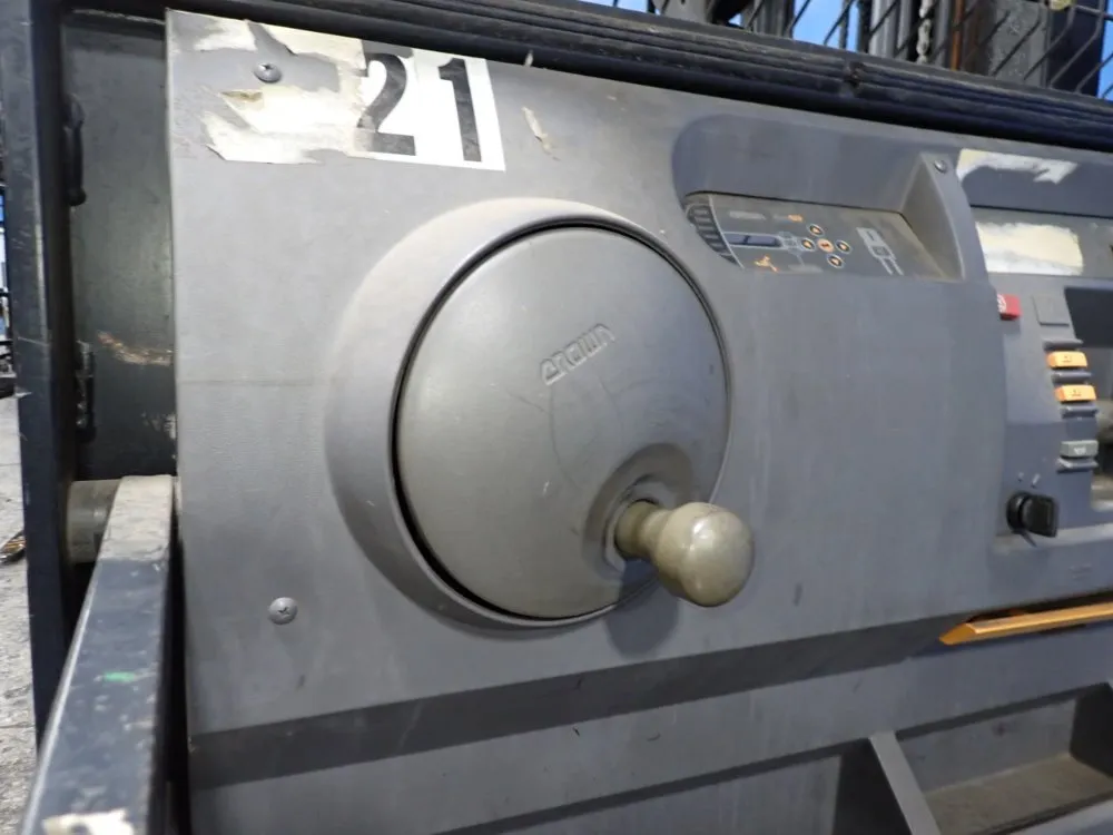 Crown 3000 Lbs Order Picker - Sp 3500 Series