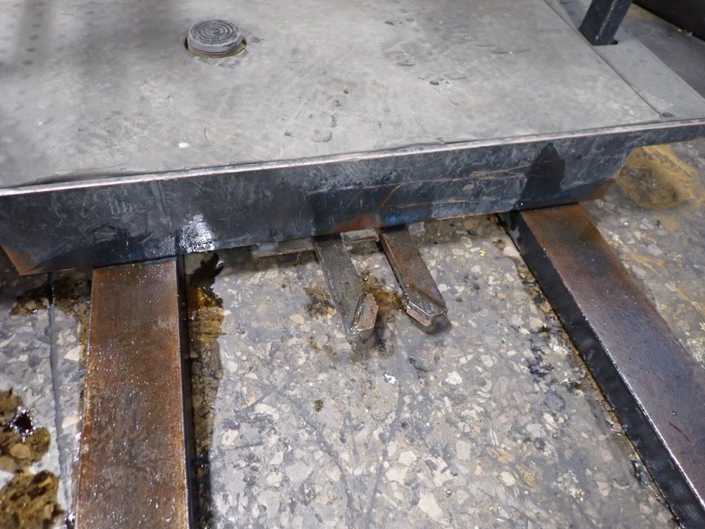 Crown 3000 Lbs Order Picker - Sp 3400 Series