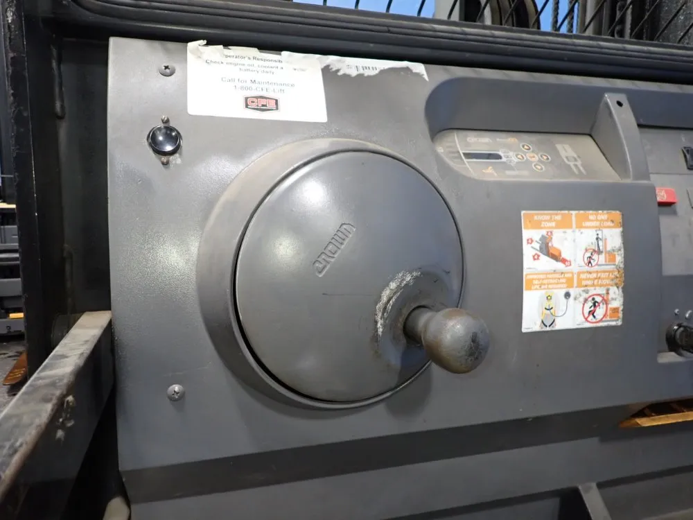 Crown 3000 Lbs Order Picker - Sp 3500 Series