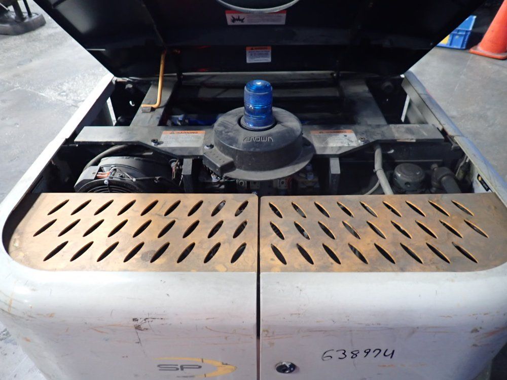 Crown 1360 Lbs Electric Order Picker - Sp3500