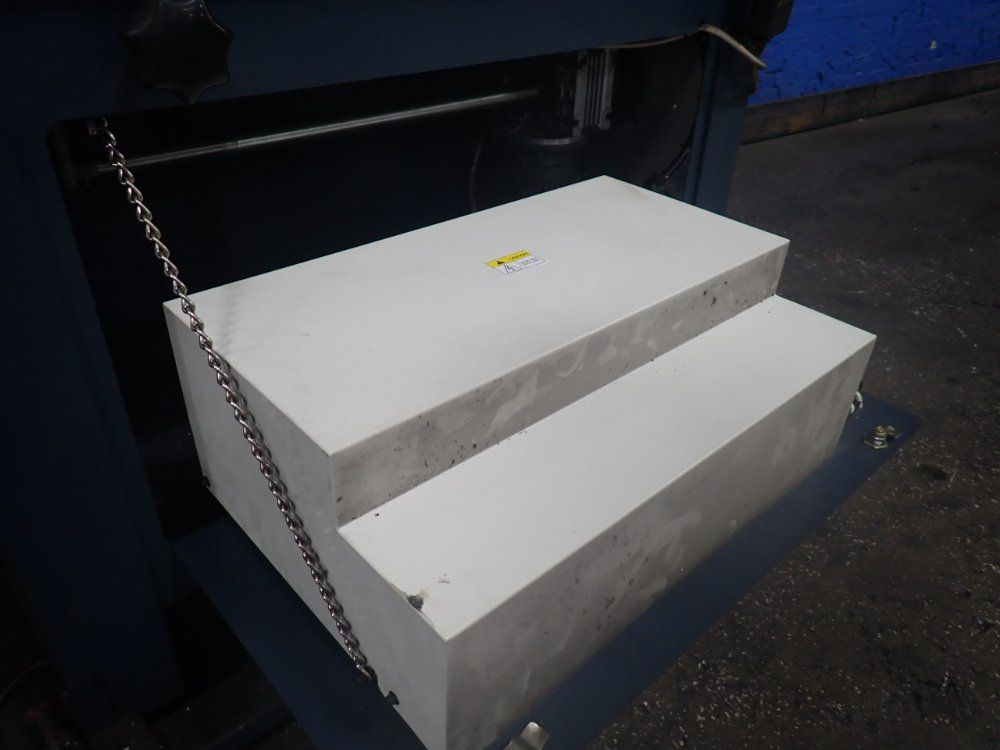 Pro Machinery Co. Auto Bar Feeder - Tech-998