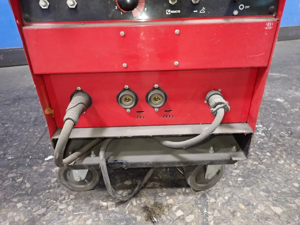 Lincoln Electric 300 Amp Welder - Cv-300