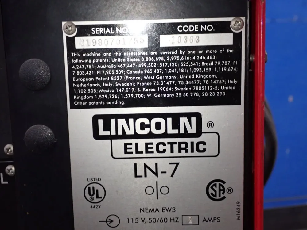 Lincoln Electric 300 Amp Welder - Cv-300