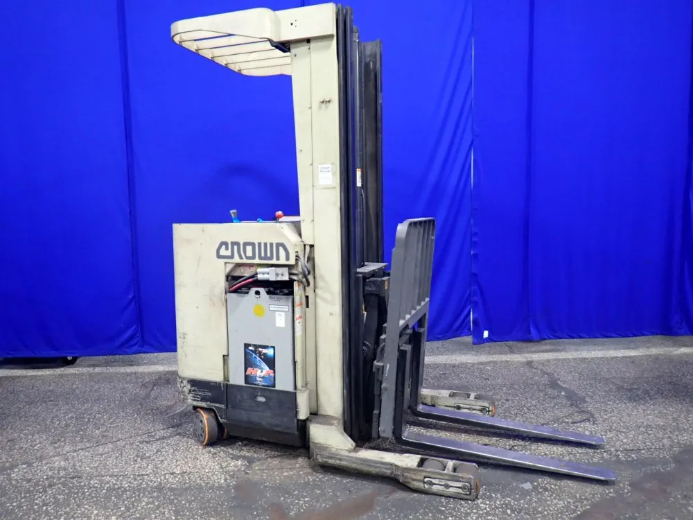 Crown 3500 Lbs Electric Reach Lift - 3srrtt