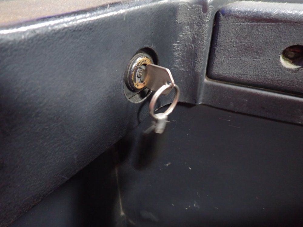 Crown 3500 Lbs Electric Reach Lift - 3srrtt