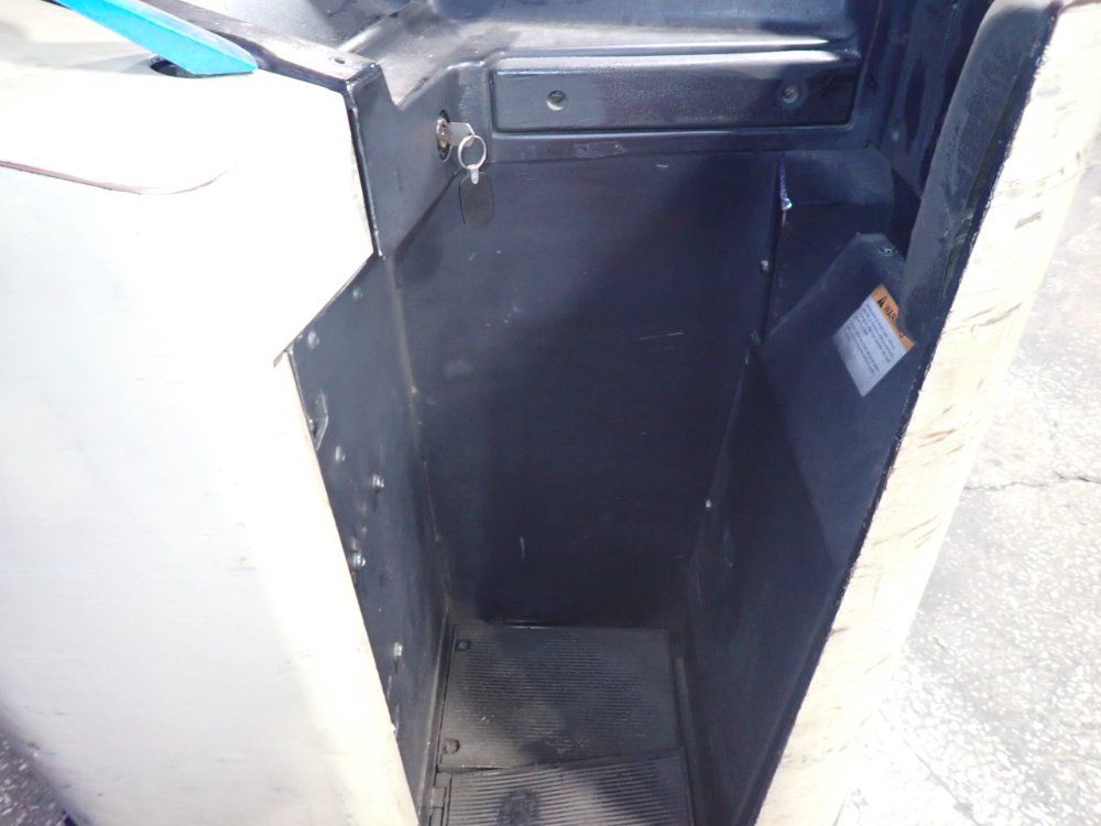 Crown 3500 Lbs Electric Reach Lift - 3srrtt