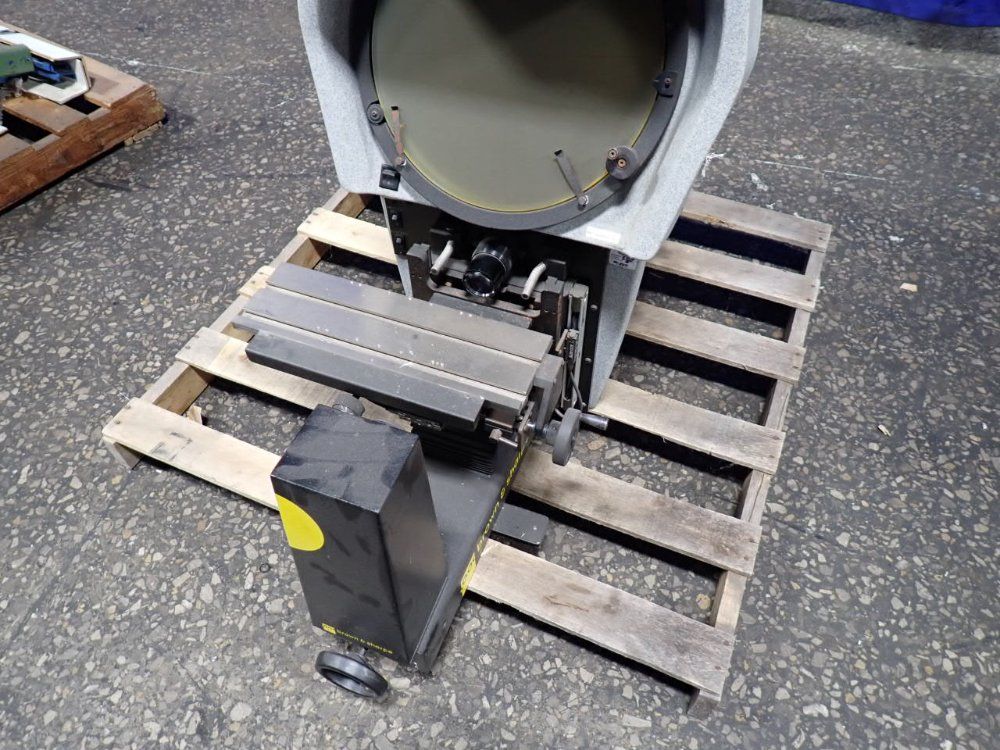 Brown  Sharpe Optical Comparator