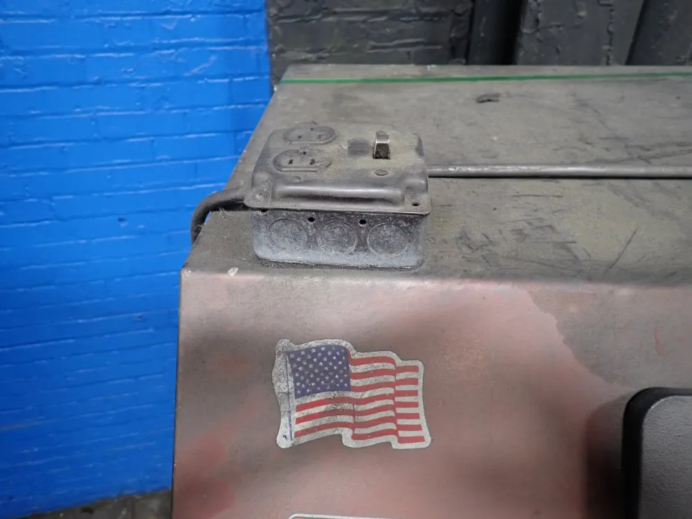 Skat-blast Sandblasting Cabinet