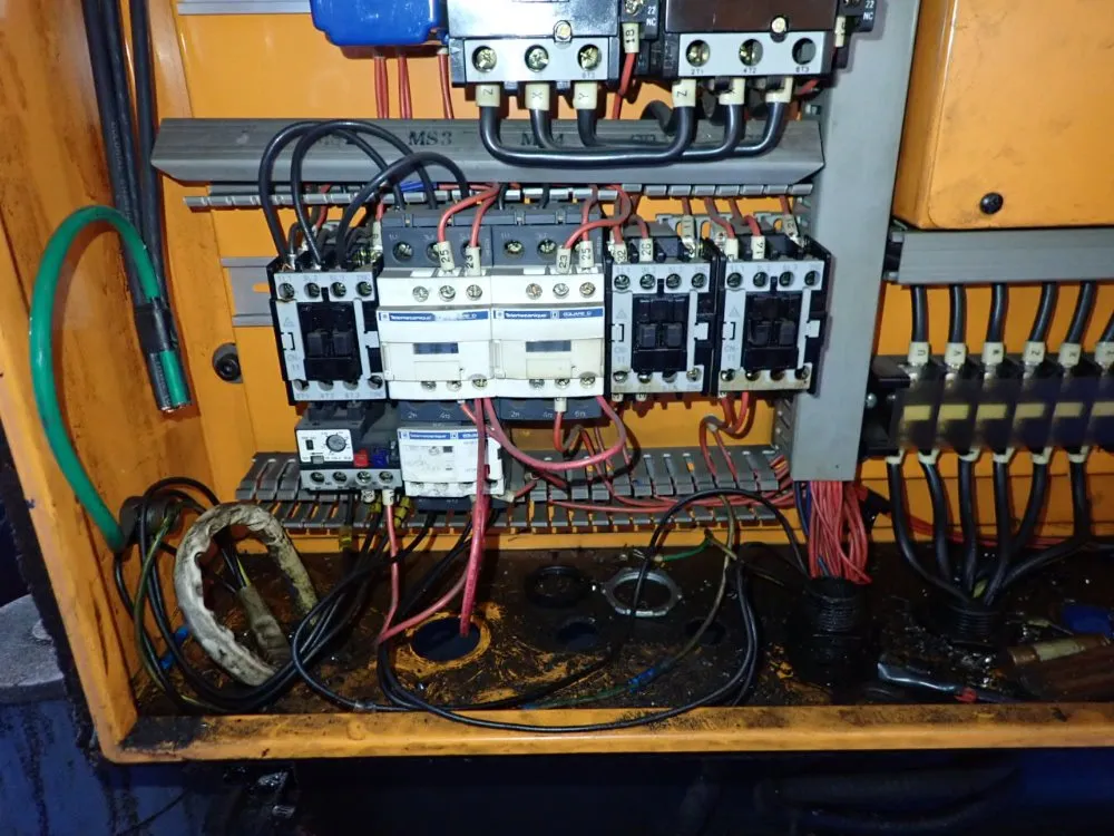 Hermes Machine 29"/31" X 205" Gap Bed Lathe - M2919x200