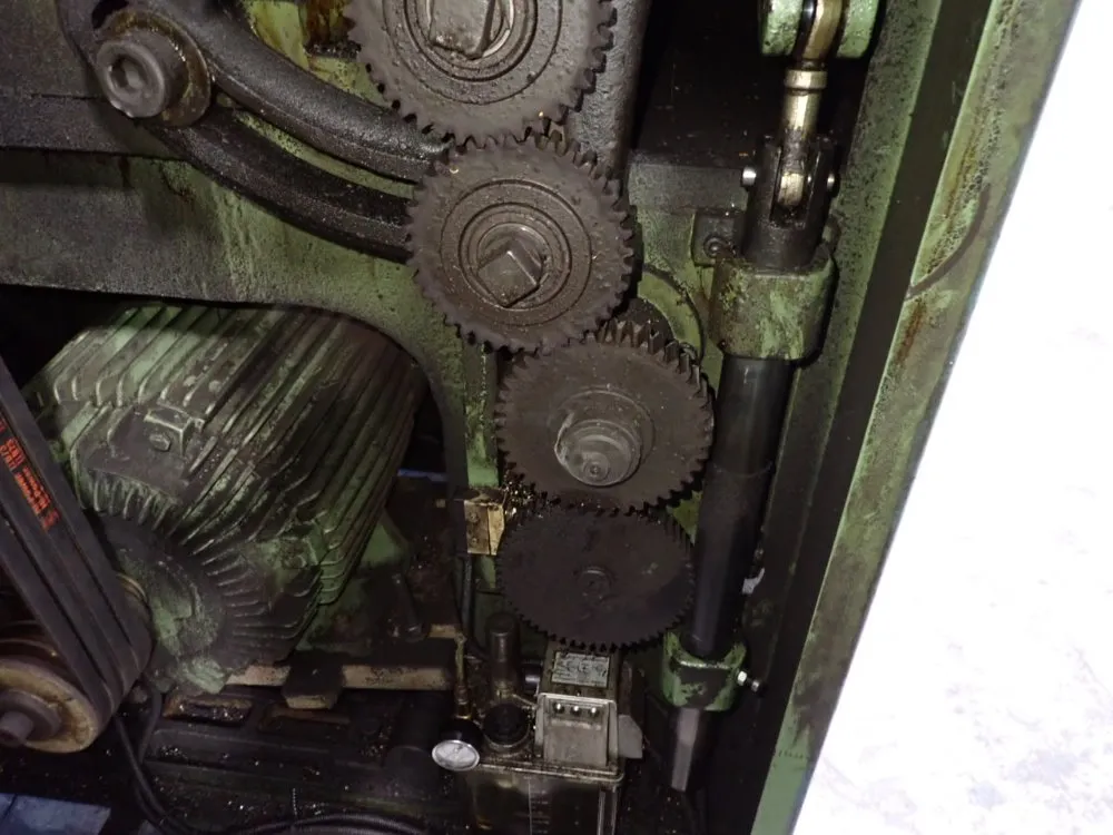 Hermes Machine 29"/31" X 205" Gap Bed Lathe - M2919x200