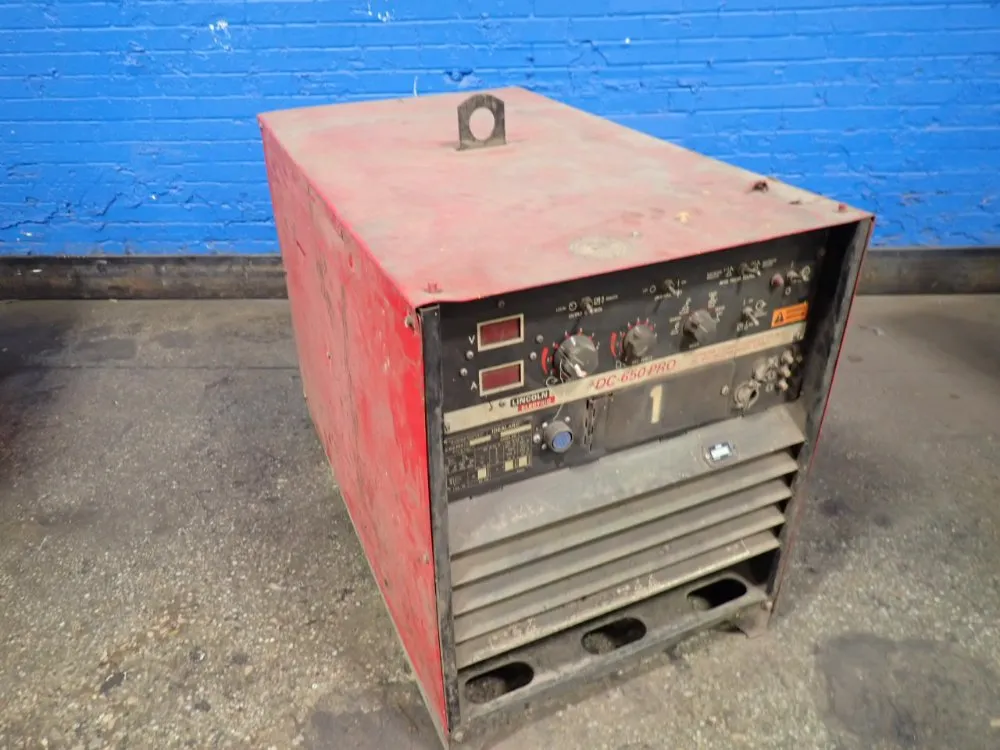 Lincoln Electric 650a Welder - Dc-650 Pro