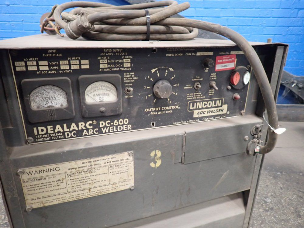 Lincoln Electric 600a Welder - Idealarc Dc-600