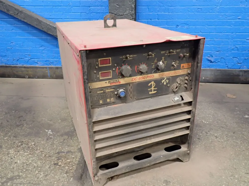 Lincoln Electric 650a Welder - Dc-650 Pro