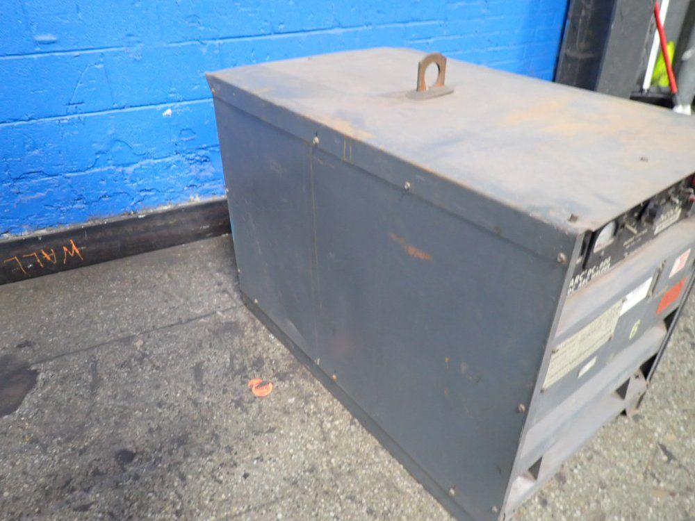 Lincoln Electric 600a Welder - Idealarc Dc-600