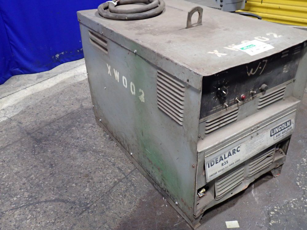 Lincoln Electric 800a Welder - R35-800