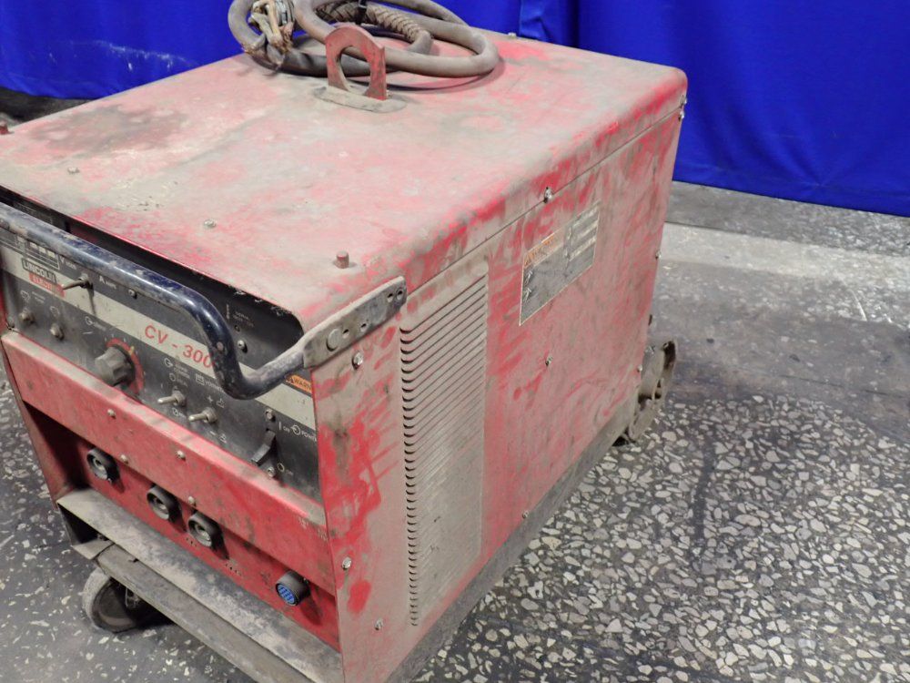 Lincoln Electric 300a Welder - Cv-300