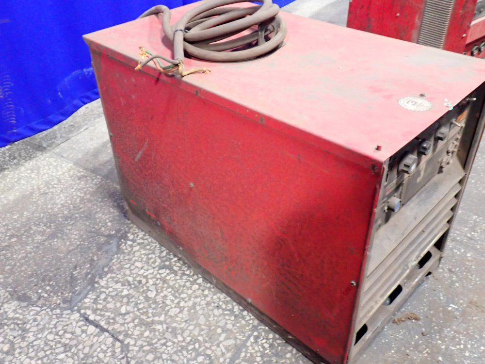 Lincoln Electric 650a Welder - Dc-650 Pro