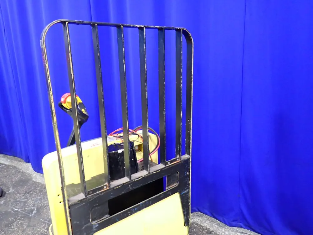 Hyster 6000 Lbs Electric Pallet Jack - W602